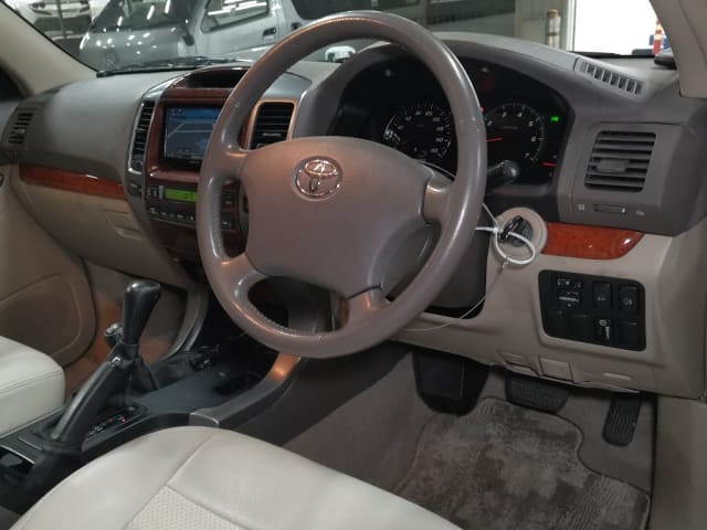 2005 TOYOTA Land Cruiser Prado
