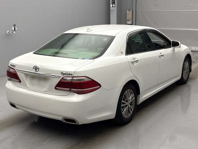 2011 TOYOTA Crown