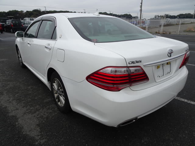 2011 TOYOTA Crown