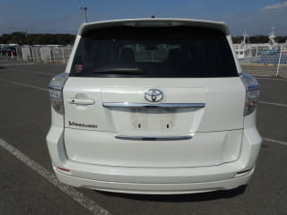 2011 TOYOTA Vanguard