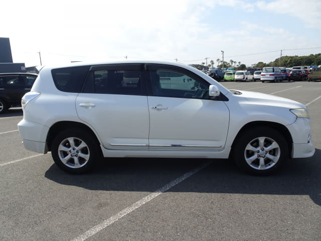 2011 TOYOTA Vanguard