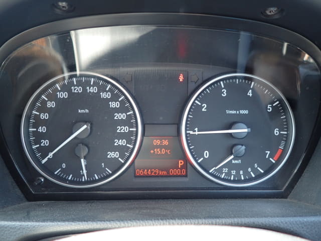 BMW 3 Series thumbnail 32