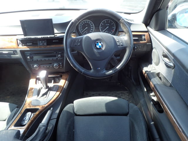 BMW 3 Series thumbnail 30