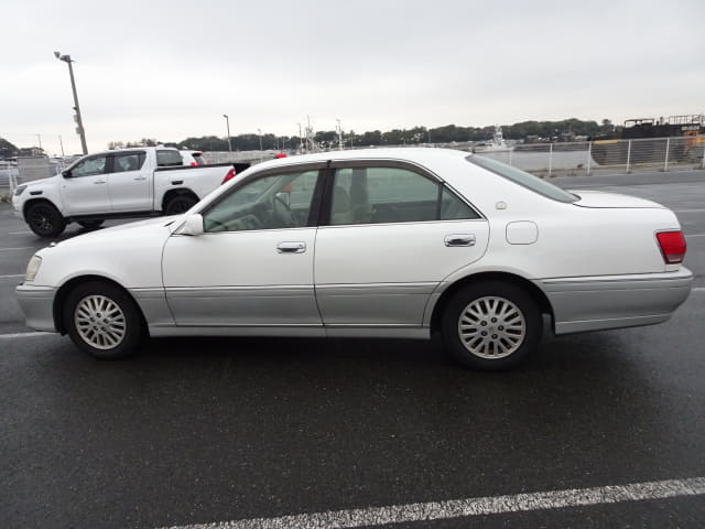 2001 TOYOTA Crown