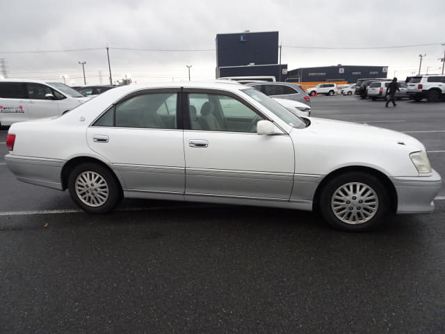 2001 TOYOTA Crown