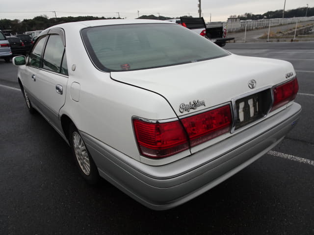 2001 TOYOTA Crown