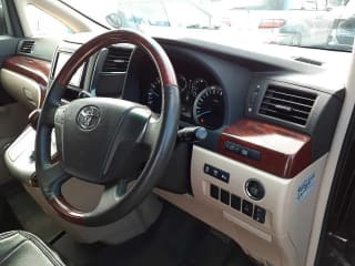 2009 TOYOTA Vellfire