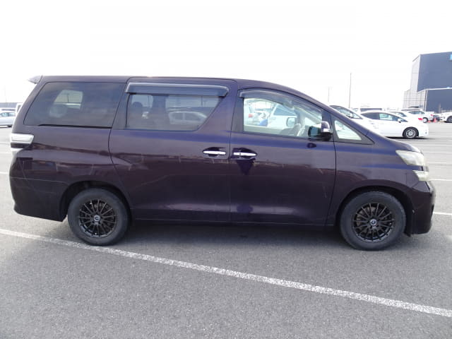 2009 TOYOTA Vellfire