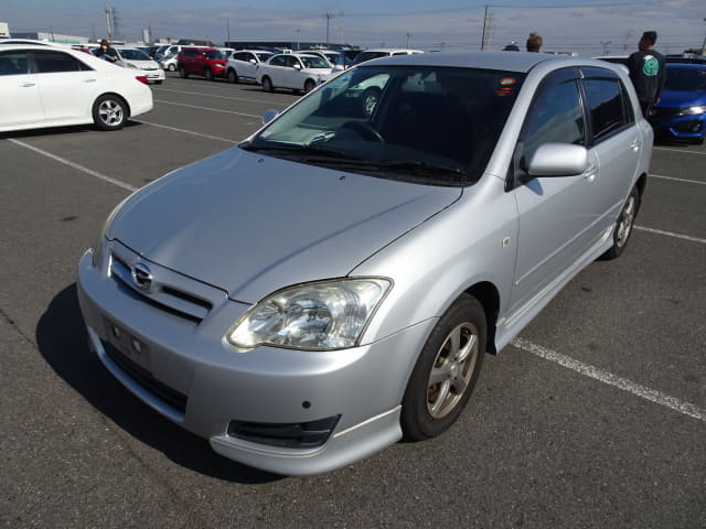 2004 TOYOTA Corolla Runx