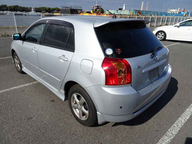 2004 TOYOTA Corolla Runx