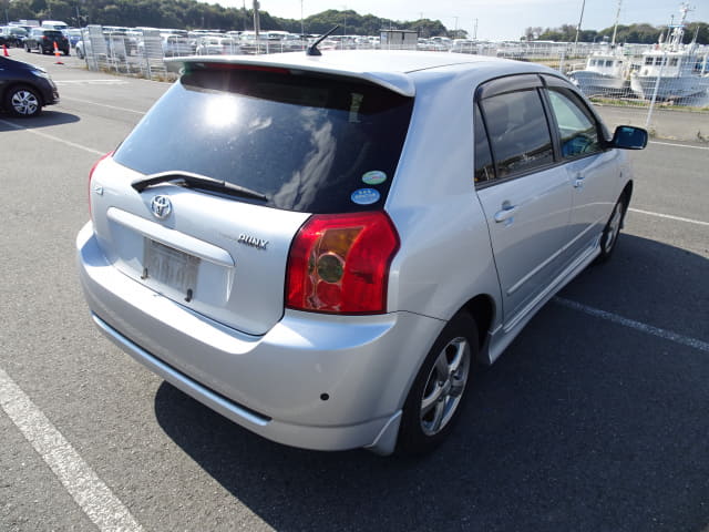 2004 TOYOTA Corolla Runx