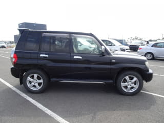 2005 MITSUBISHI Pajero iO