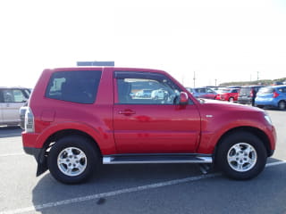 2009 MITSUBISHI Pajero