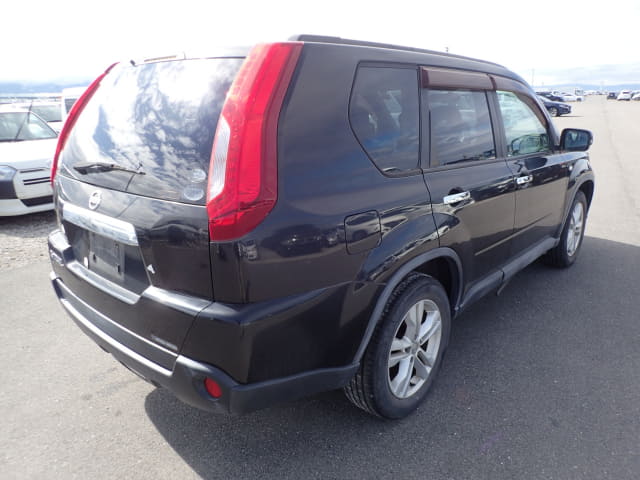 2011 NISSAN X-Trail