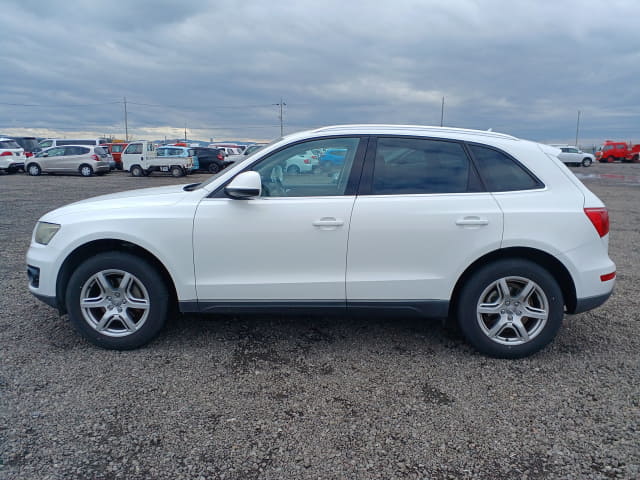 2011 AUDI Q5
