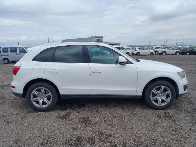 2011 AUDI Q5