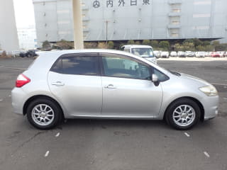 2010 TOYOTA Auris