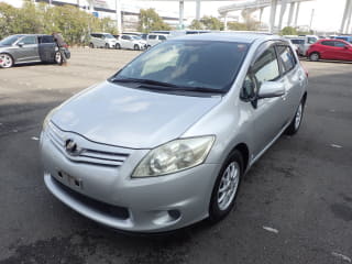 2010 TOYOTA Auris
