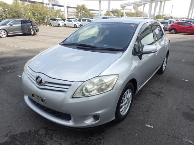 2010 TOYOTA Auris
