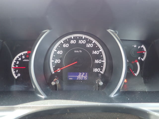 TOYOTA Hiace Van thumbnail 26