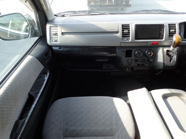 TOYOTA Hiace Van thumbnail 25