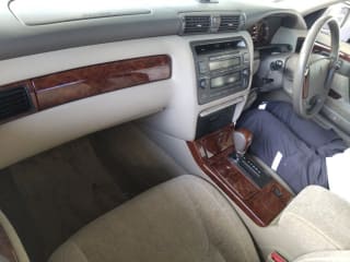 2001 TOYOTA Crown