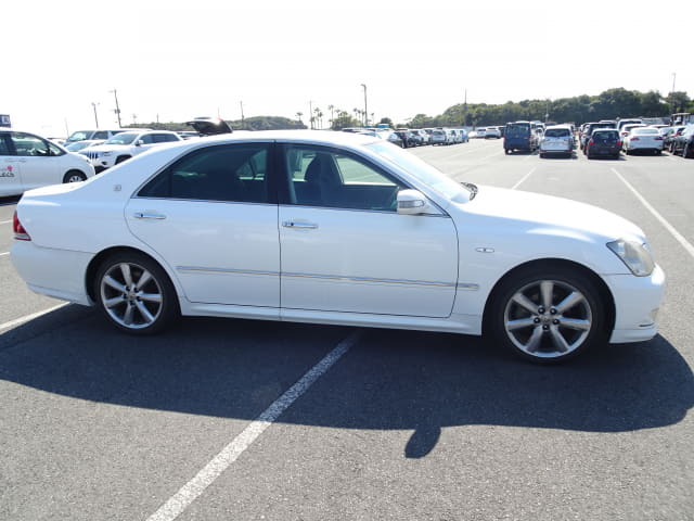 2005 TOYOTA Crown