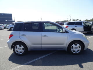 2003 TOYOTA IST