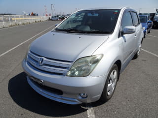 2003 TOYOTA IST