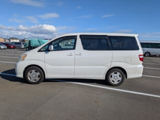 2004 TOYOTA Alphard