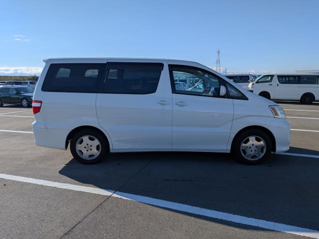 2004 TOYOTA Alphard