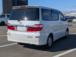 2004 TOYOTA Alphard