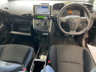 2011 TOYOTA Wish