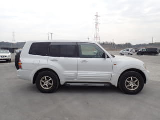 2001 MITSUBISHI Pajero