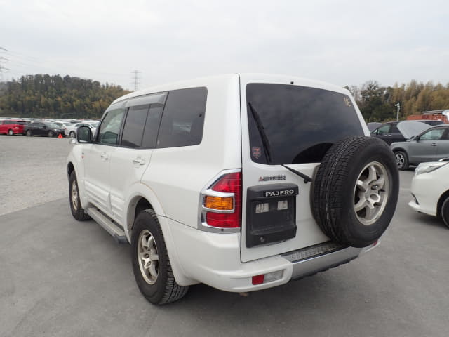 2001 MITSUBISHI Pajero