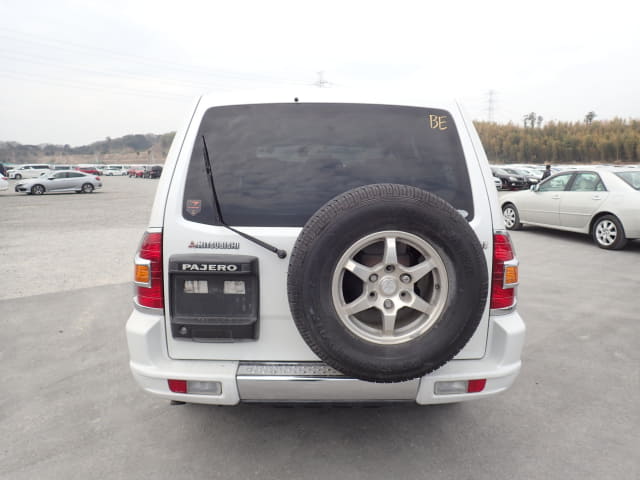 2001 MITSUBISHI Pajero