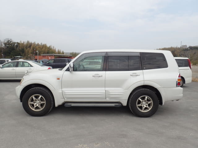 2001 MITSUBISHI Pajero