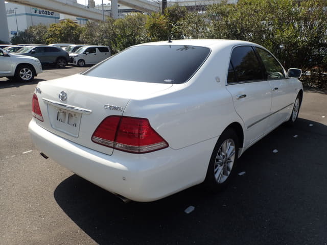 2004 TOYOTA Crown