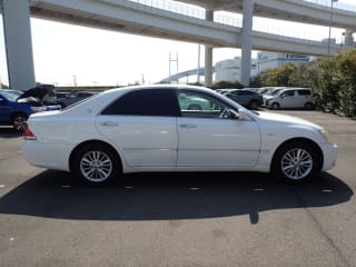 2004 TOYOTA Crown