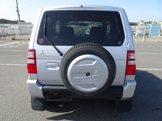 2009 MITSUBISHI Pajero Mini
