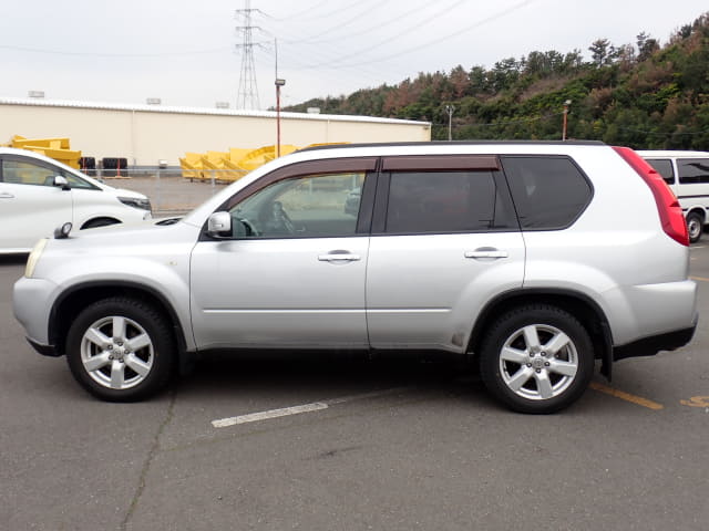 2010 NISSAN X-Trail