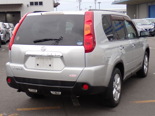 2010 NISSAN X-Trail