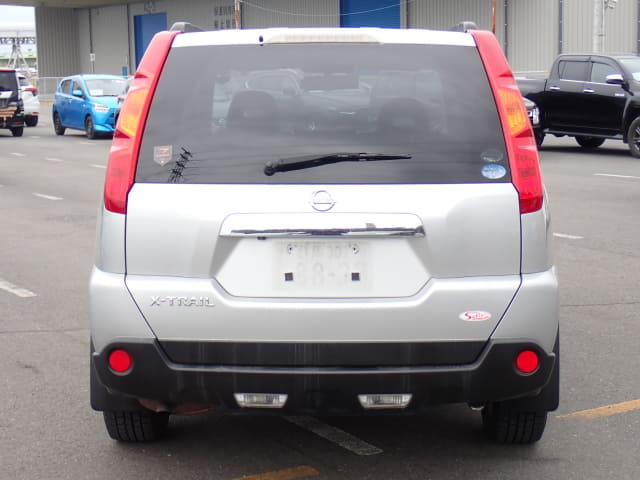 2010 NISSAN X-Trail