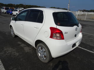 2005 TOYOTA Vitz