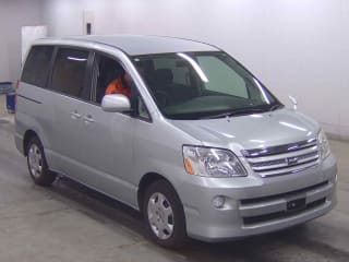 2007 TOYOTA Noah