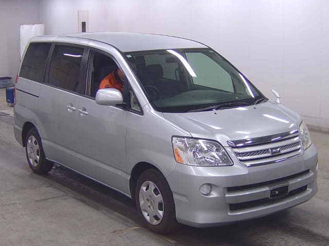 2007 TOYOTA Noah