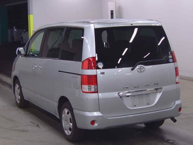 2007 TOYOTA Noah