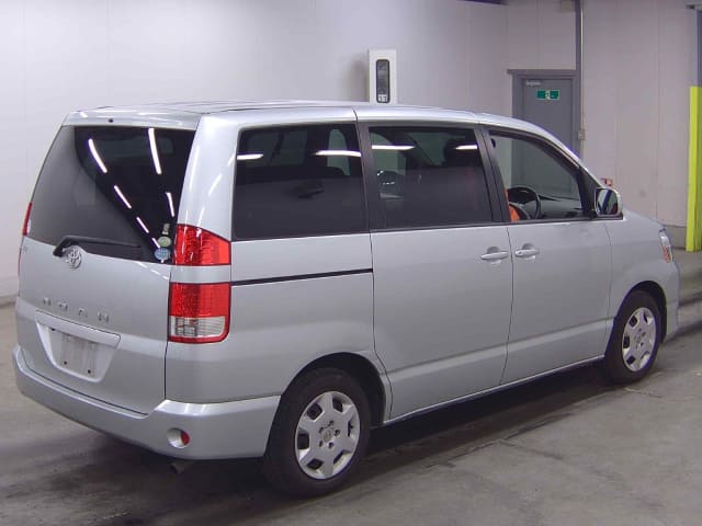 2007 TOYOTA Noah