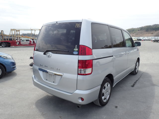 2007 TOYOTA Noah