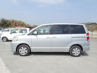 2007 TOYOTA Noah